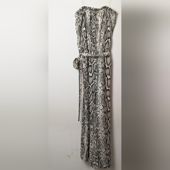 mint of blush Pants - Mint of Blush- Halter-Snake Skin Print Romper Size M